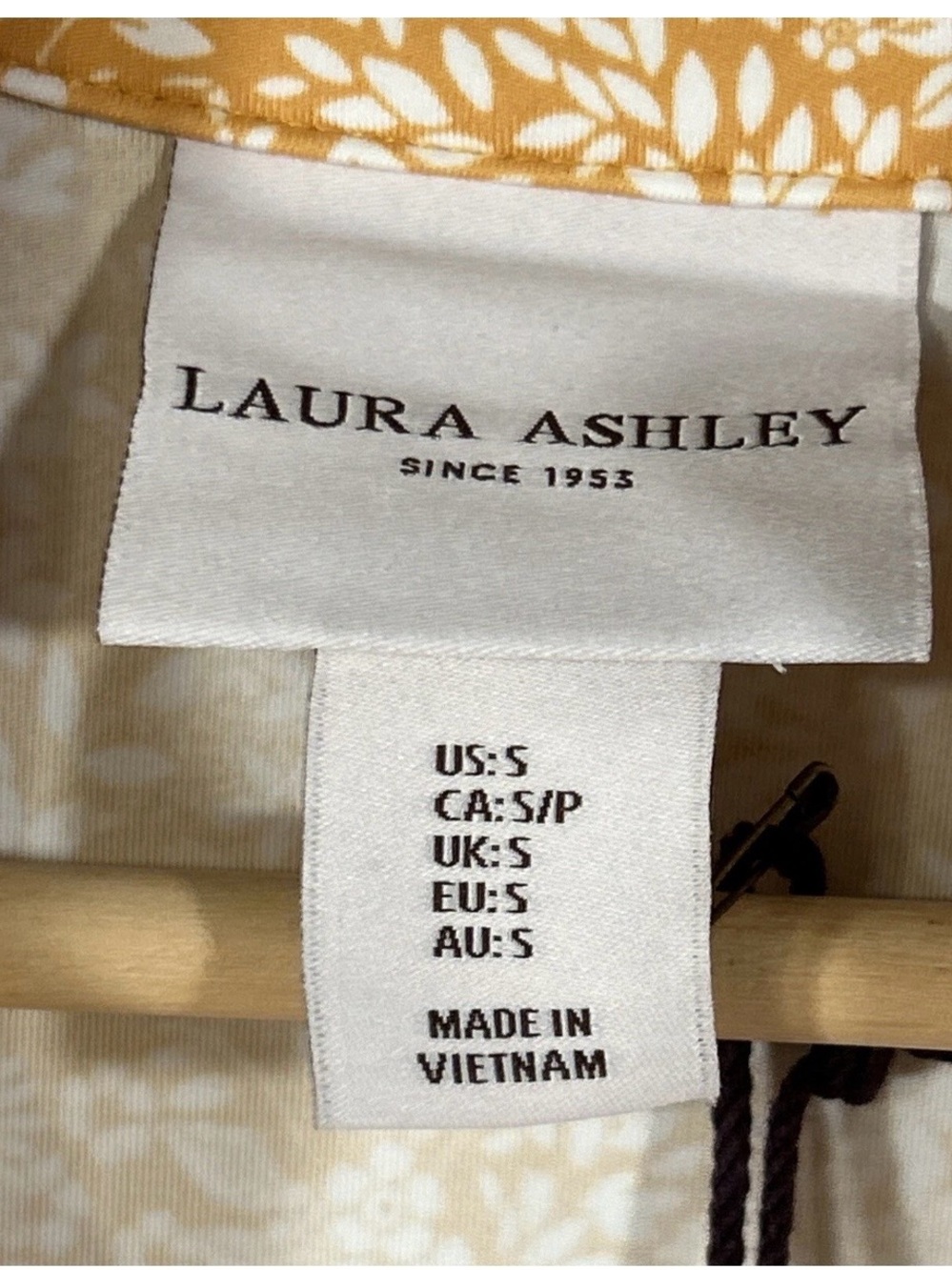 Laura Ashley Golf Tennis 1/4 Zip Yellow Floral Stretch Jacket Small - Picture 6 of 14